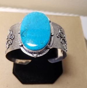 EXCELLENT BRACELET NWOT